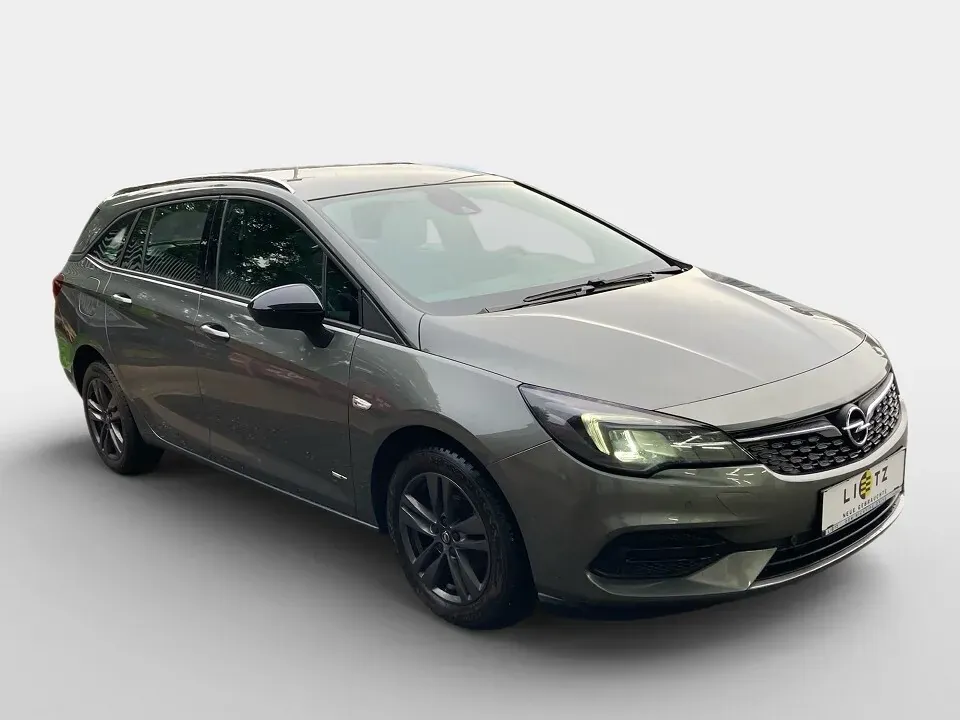Opel Astra 2022 photo 2