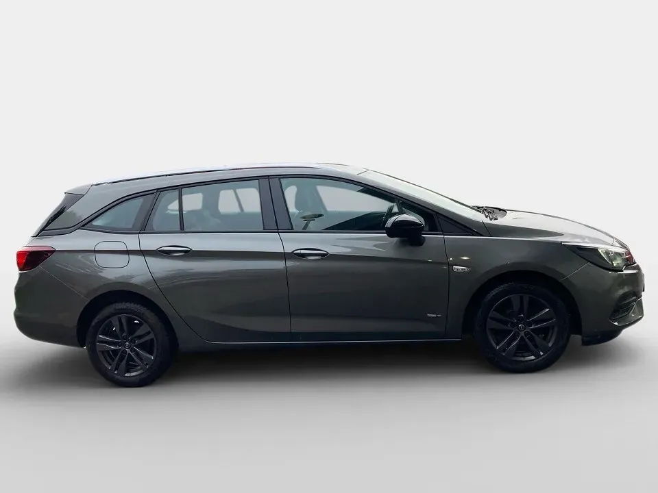 Opel Astra 2022 photo 3
