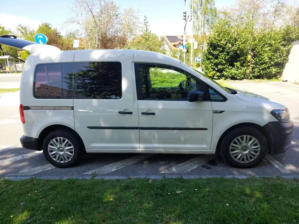 Volkswagen Caddy 2018 photo 2