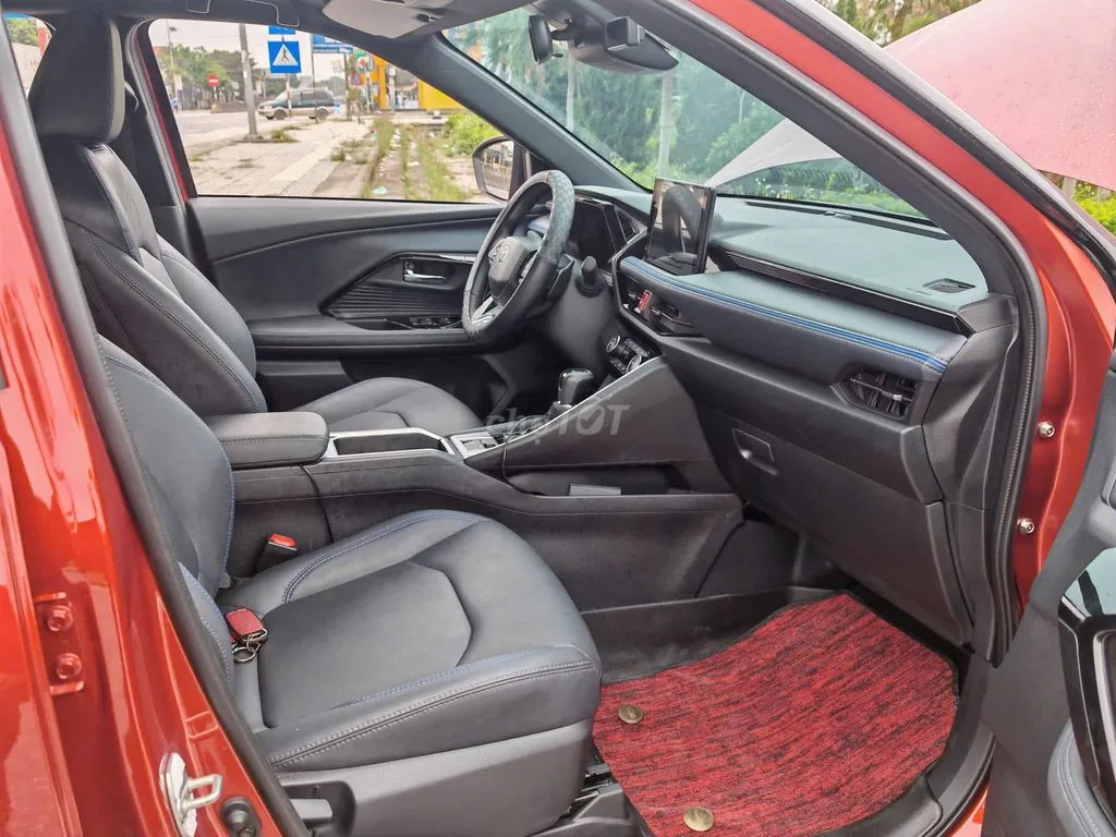 Toyota Yaris Cross 2024 photo 3