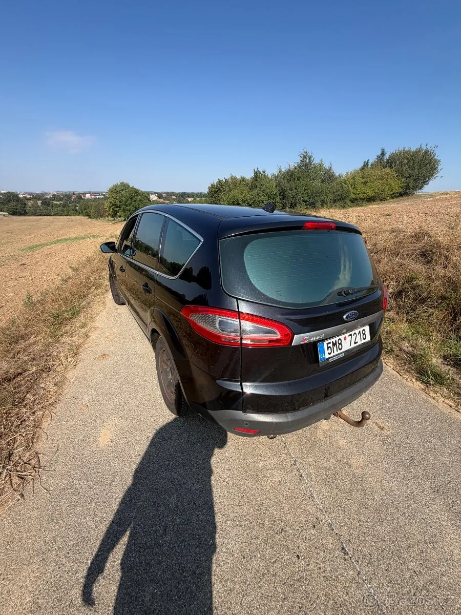 Ford S-Max 2010 photo 5
