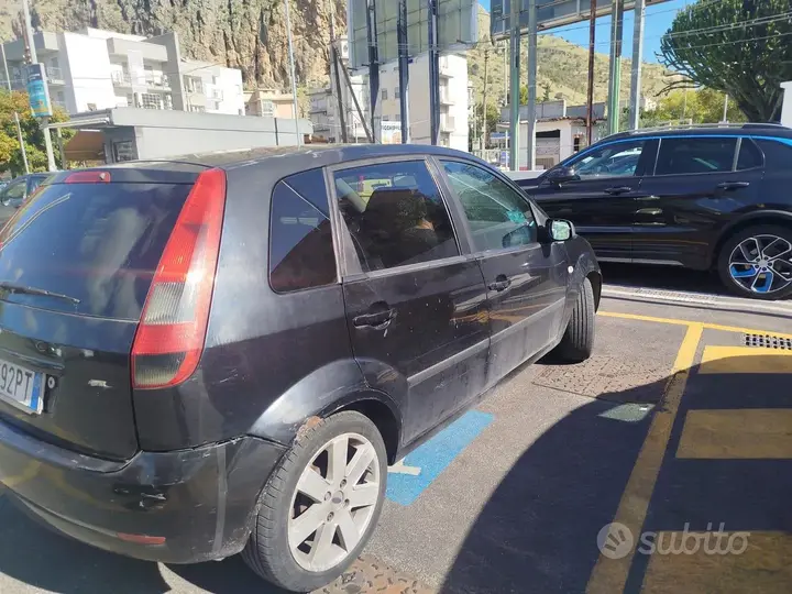 Ford Fiesta 2005 photo 5