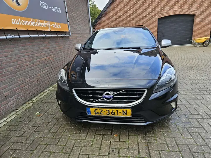 Volvo V40 2015 photo 2