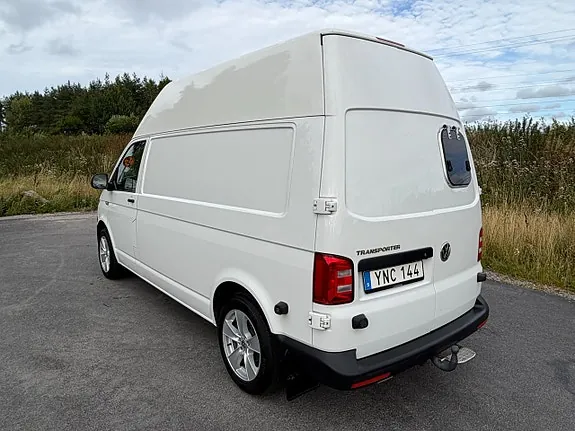 Volkswagen Transporter 2018 photo 4