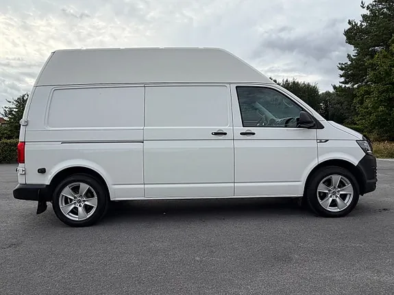 Volkswagen Transporter 2018 photo 2