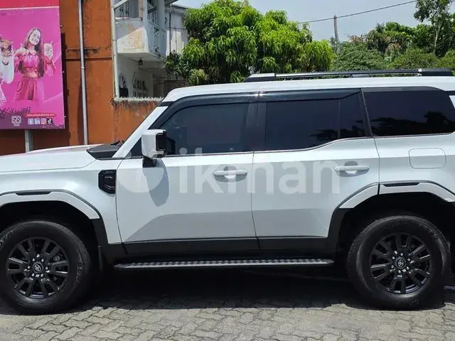 Toyota Land Cruiser Prado 2024 photo 2