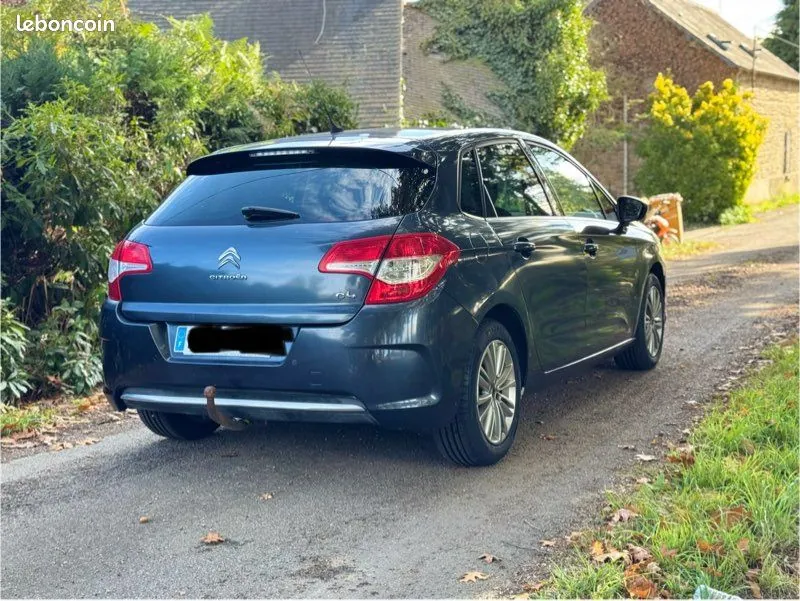 Citroen C4 2011 photo 2