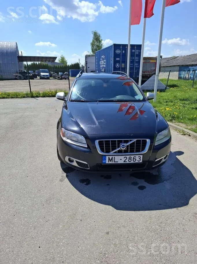 Volvo V70 2009 photo 4