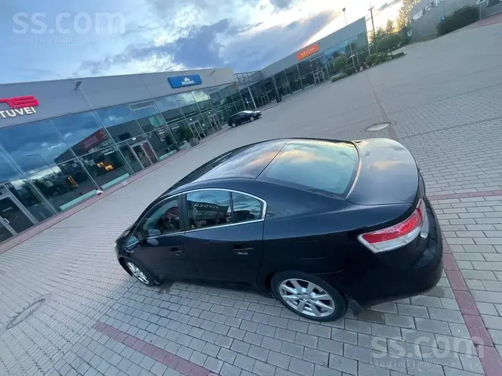 Toyota Avensis 2010 photo 5