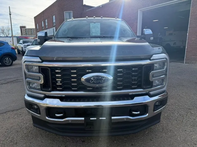 Ford F350 2024 photo 3