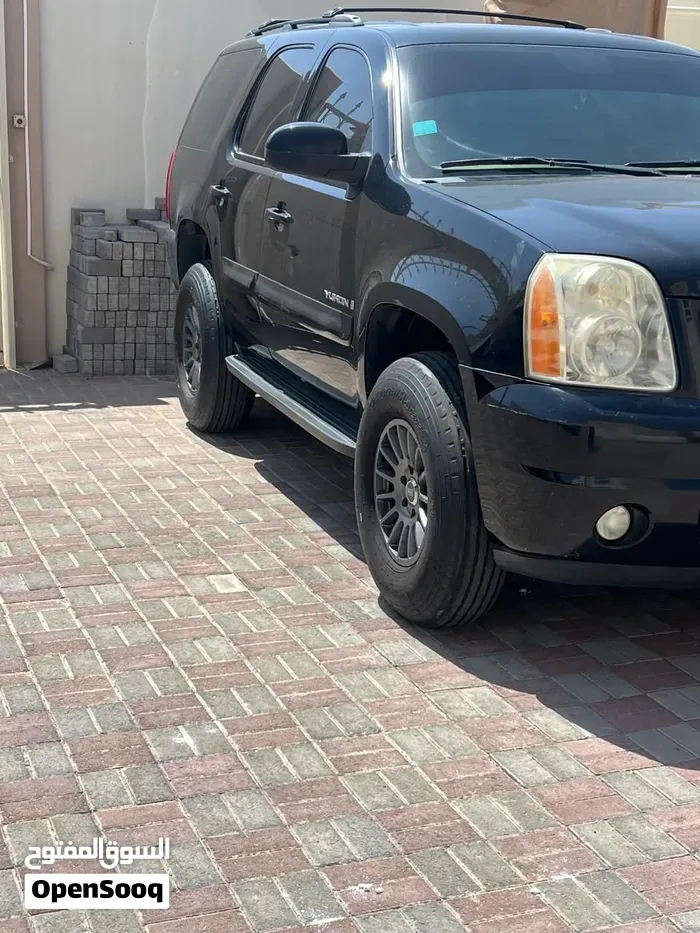 Chevrolet Suburban 2009 photo 4