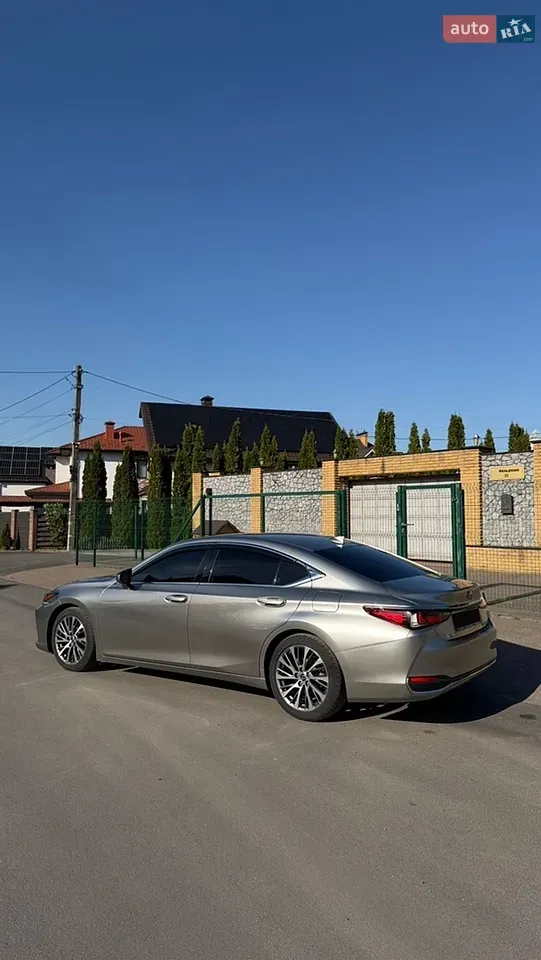 Lexus Es