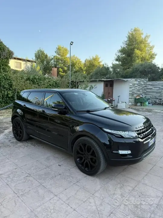 Land Rover Range Rover Evoque 2012 photo 2