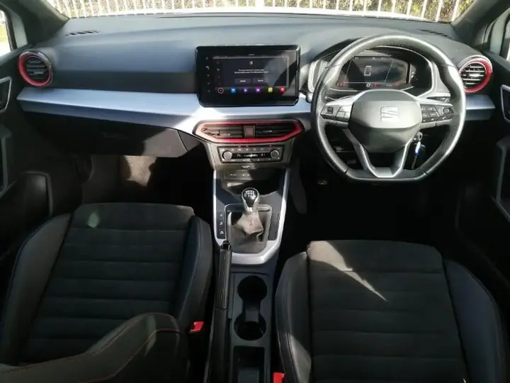 Seat Arona 2021 photo 3