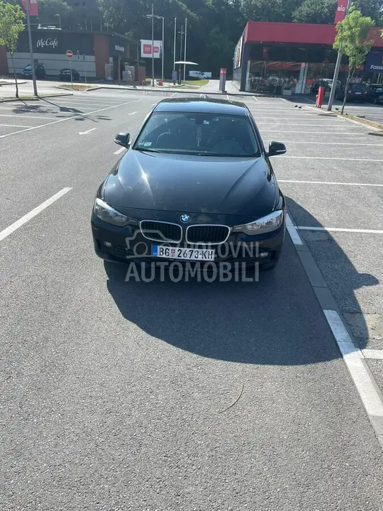 BMW 318 2014 photo 2