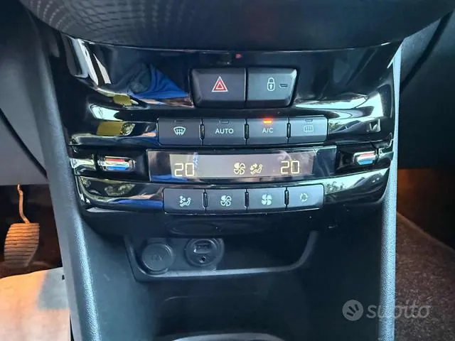 Peugeot 2008 2015 photo 5