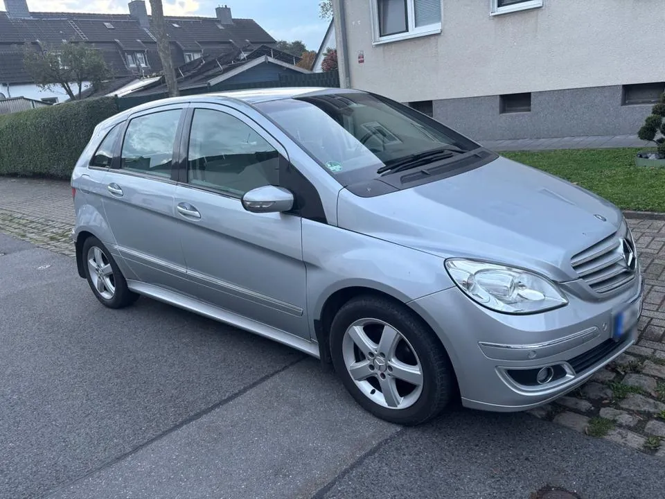 Mercedes-Benz B 170