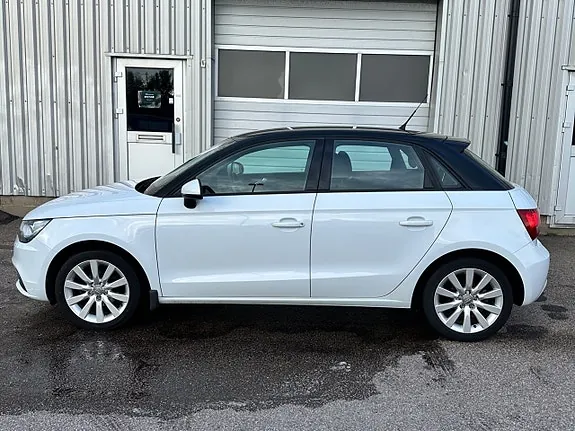 Audi A1 2014 photo 2