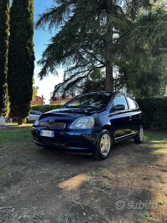 Toyota Yaris 2001 photo 2