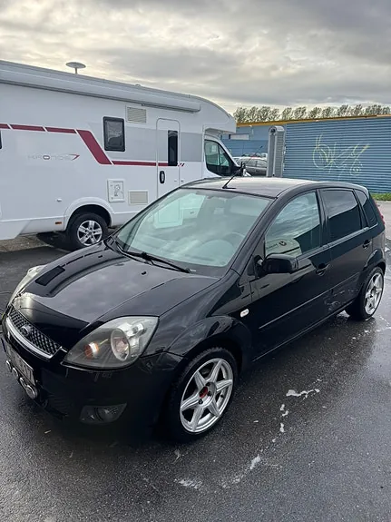 Ford Fiesta 2007 photo 2