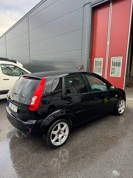 Ford Fiesta 2007 photo 4