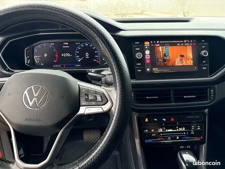 Volkswagen T-Cross 2023 photo 2