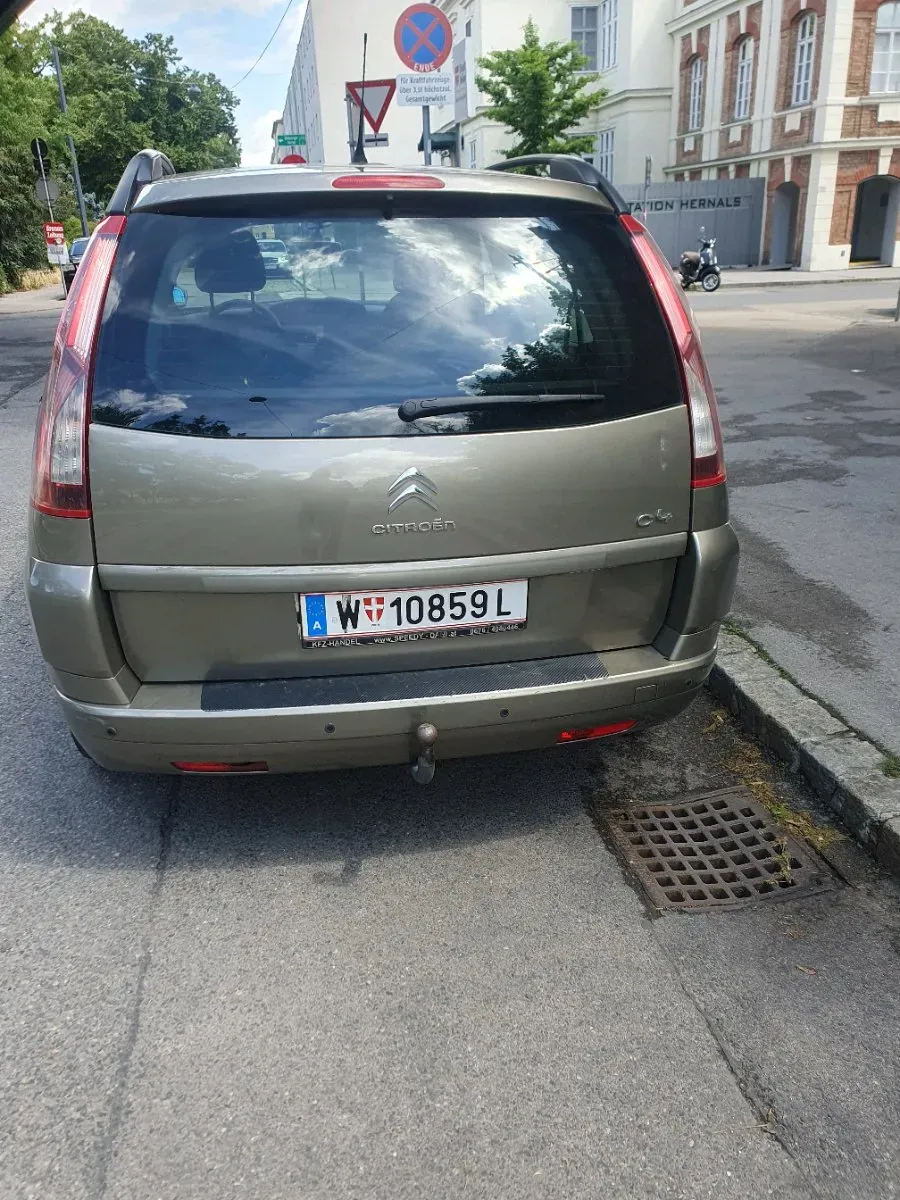 Citroen C4 2011 photo 3