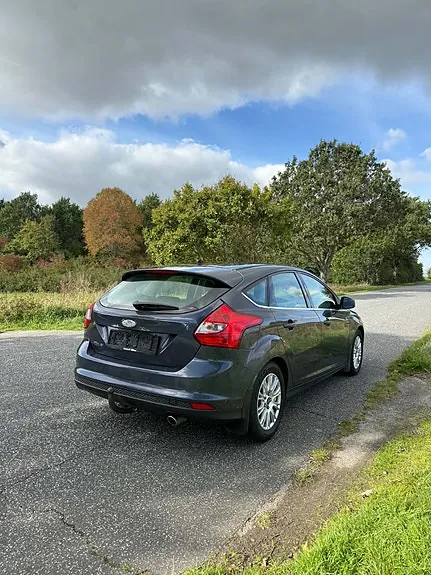 Ford Focus 2011 photo 4
