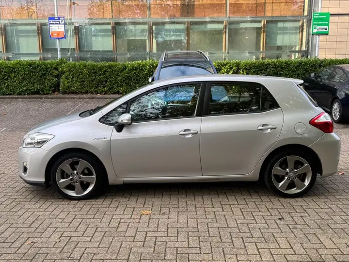 Toyota Auris 2012 photo 5