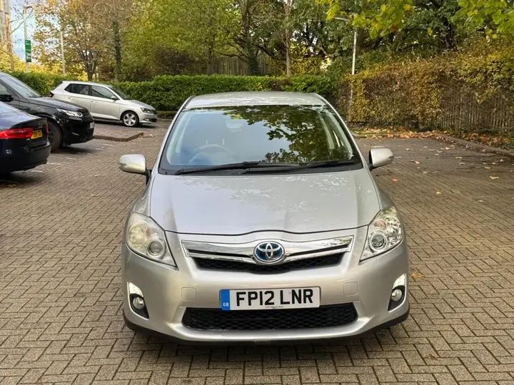 Toyota Auris 2012 photo 3