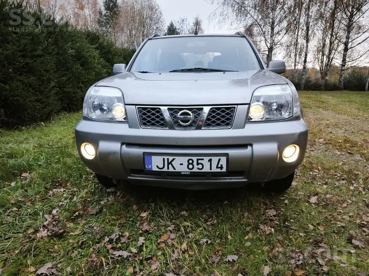 Nissan X-Trail 2005 photo 2
