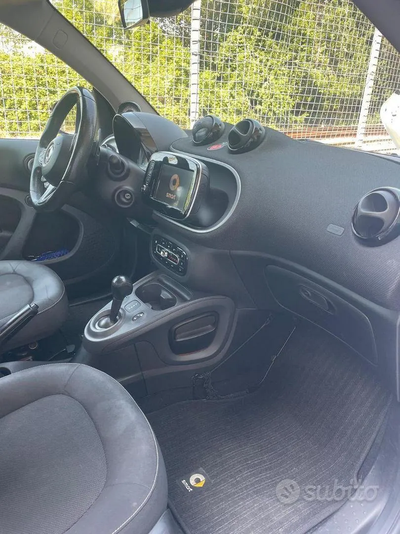 Smart Fortwo 2018 photo 4