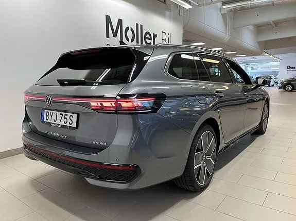 Volkswagen Passat 2025 photo 3