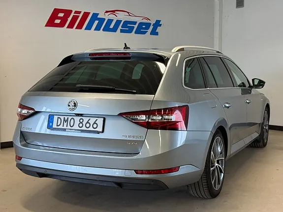 Skoda Superb 2018 photo 4