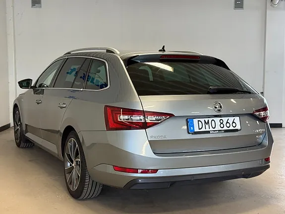 Skoda Superb 2018 photo 3
