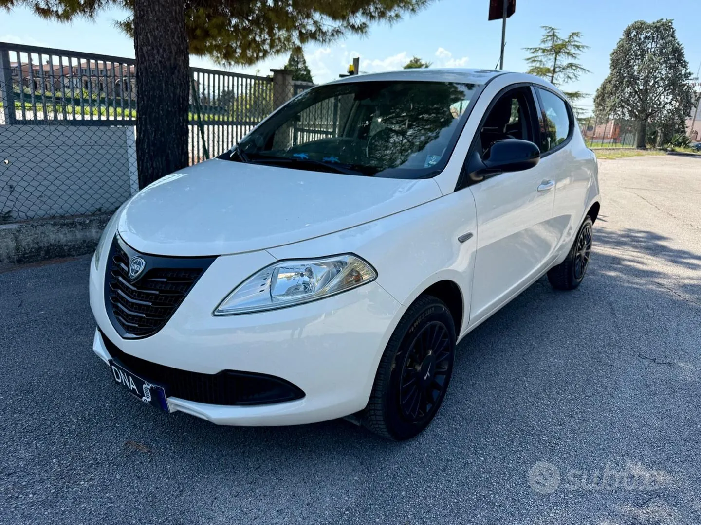 Lancia Ypsilon