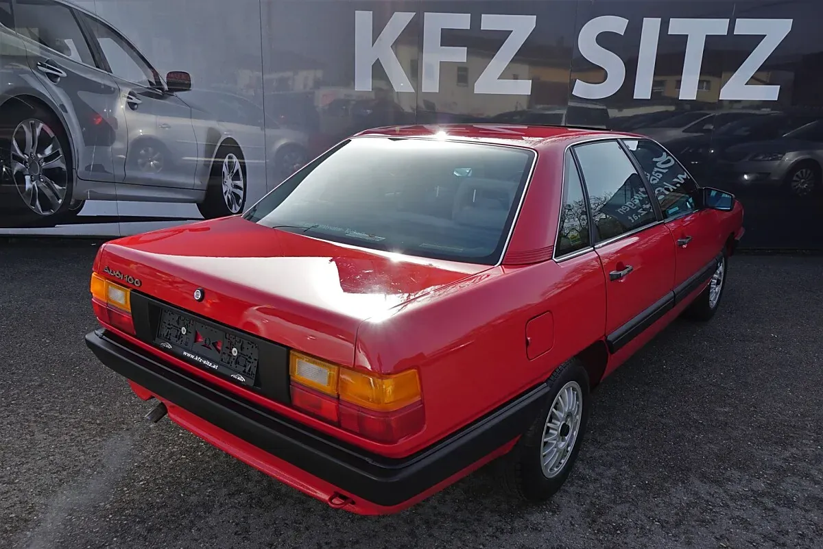 Audi 100 1986 photo 3