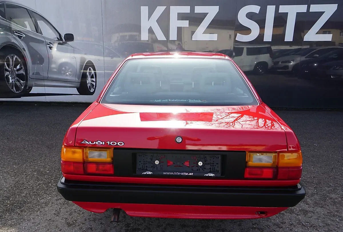 Audi 100 1986 photo 4