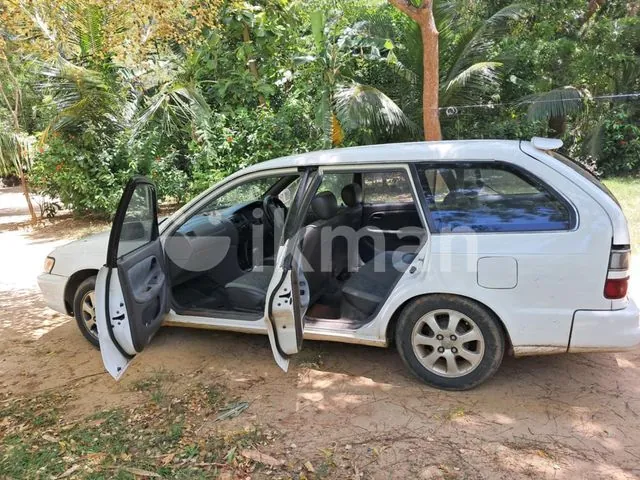 Toyota Corolla 1999 photo 2