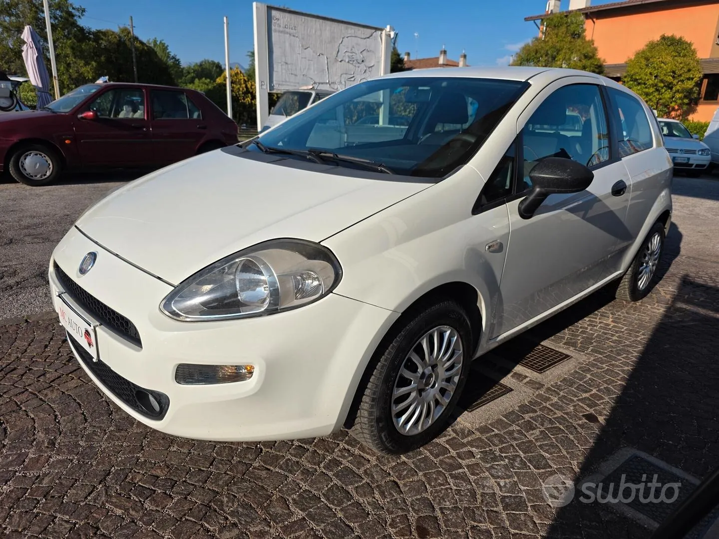 Fiat Punto 2014 photo 2