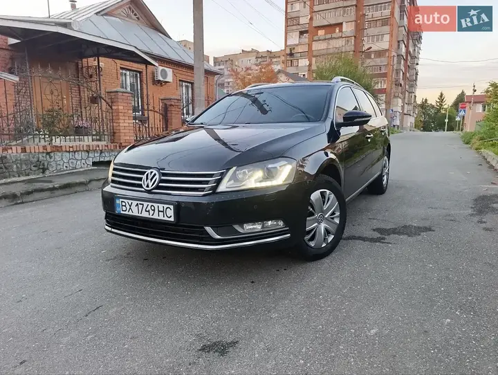 Volkswagen Passat 2011 photo 5