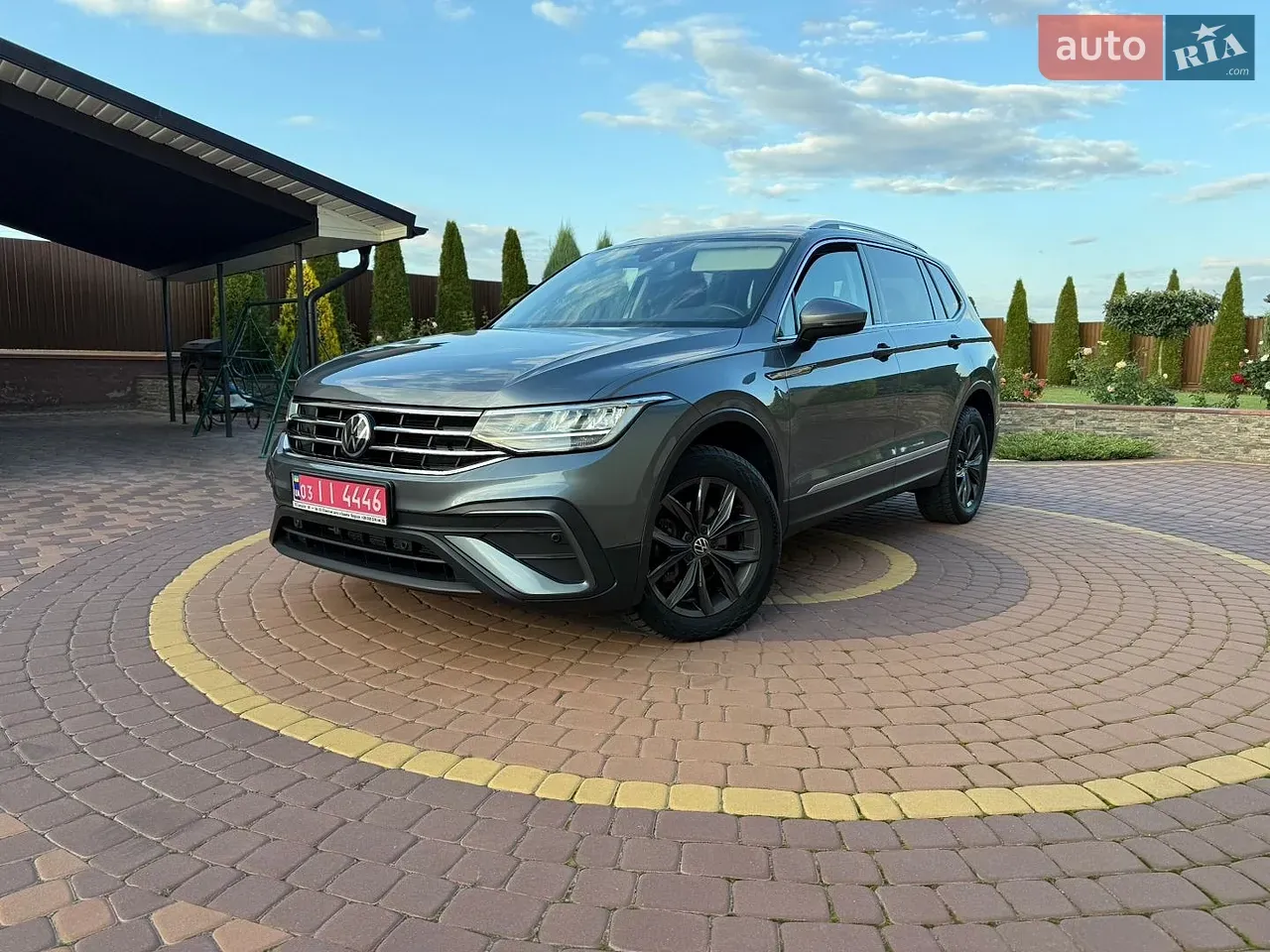 Volkswagen Tiguan Allspace 2022 photo 2