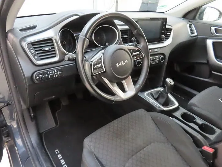 Kia Ceed Sportswagon 2022 photo 3