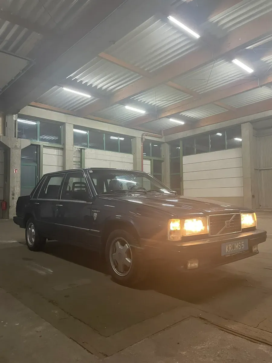 Volvo Serie 700 1988 photo 3