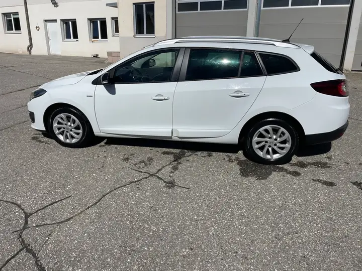 Renault Mégane Grandtour 2015 photo 2