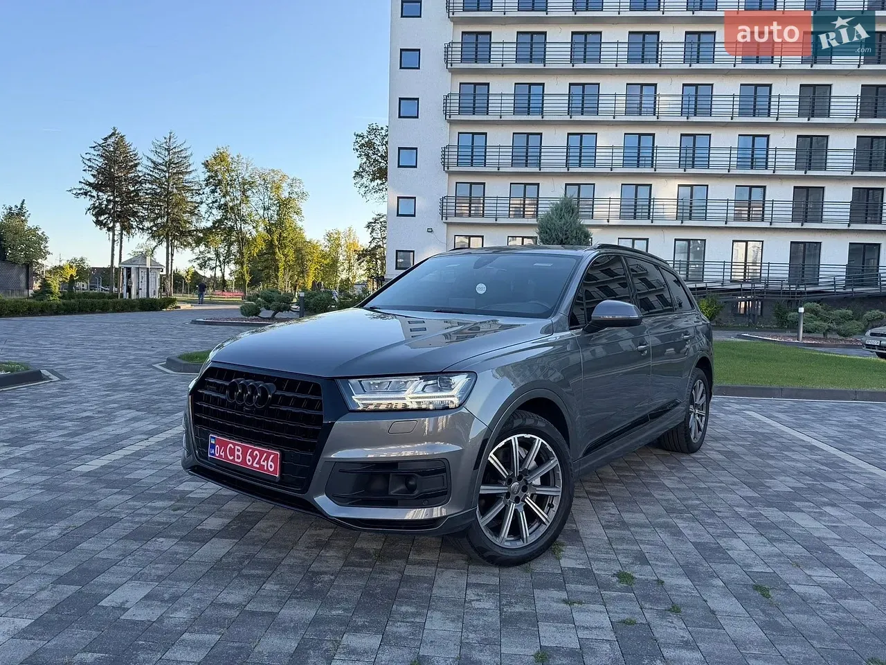 Audi Q7 2018 photo 2