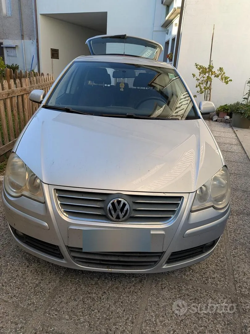 Volkswagen Polo 2007 photo 2