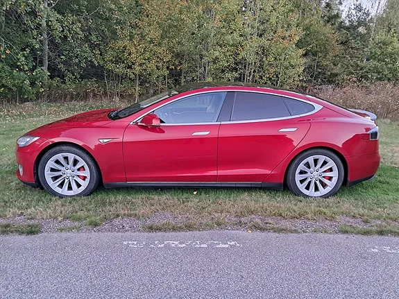 Tesla Model S 2014 photo 2