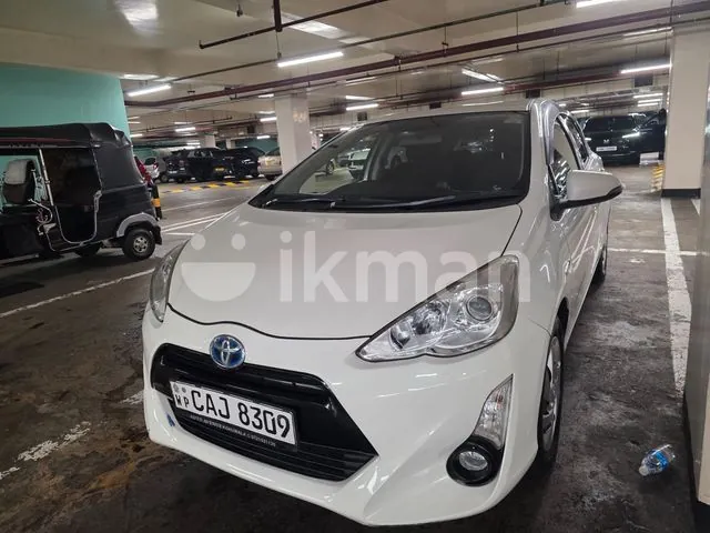 Toyota Aqua 2015 photo 5
