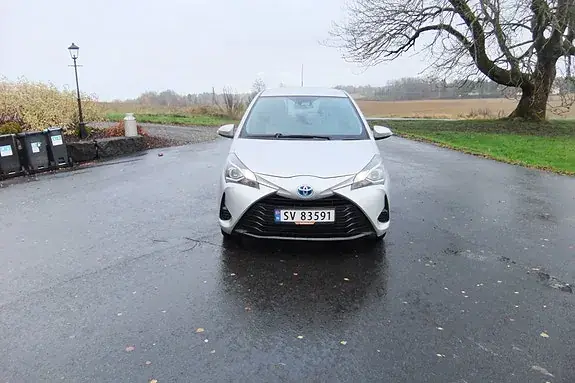 Toyota Yaris 2017 photo 4